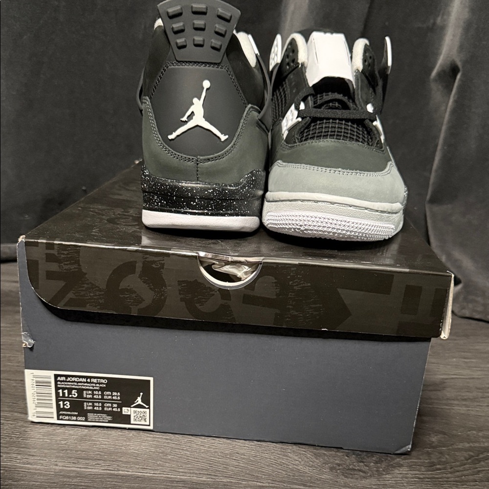 Jordan Sneakers Black and Gray